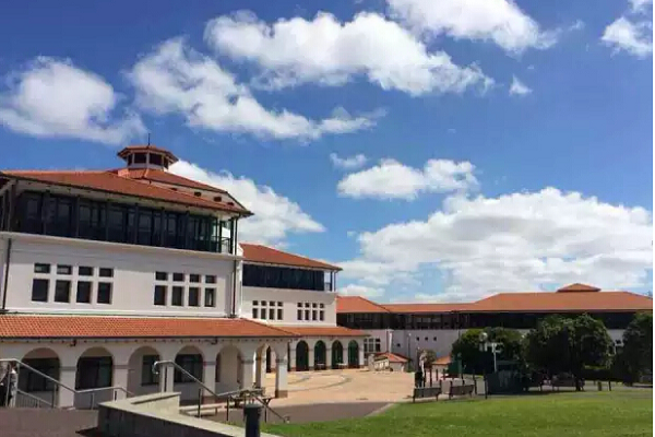 昆士兰大学应用语言学考试辅导哪家好？